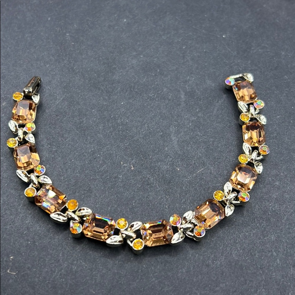 Vintage Lisner rhinestone bracelet